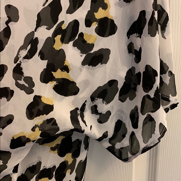 Chic Black, Tan, and White Animal Print Kimono - Picture 3 of 3